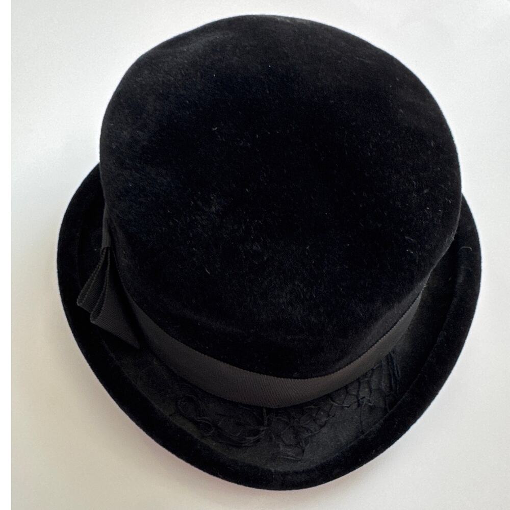Vintage 50's French Black Velvet Cocktail Hat with Ribbon band retro veil style - Picture 8 of 16